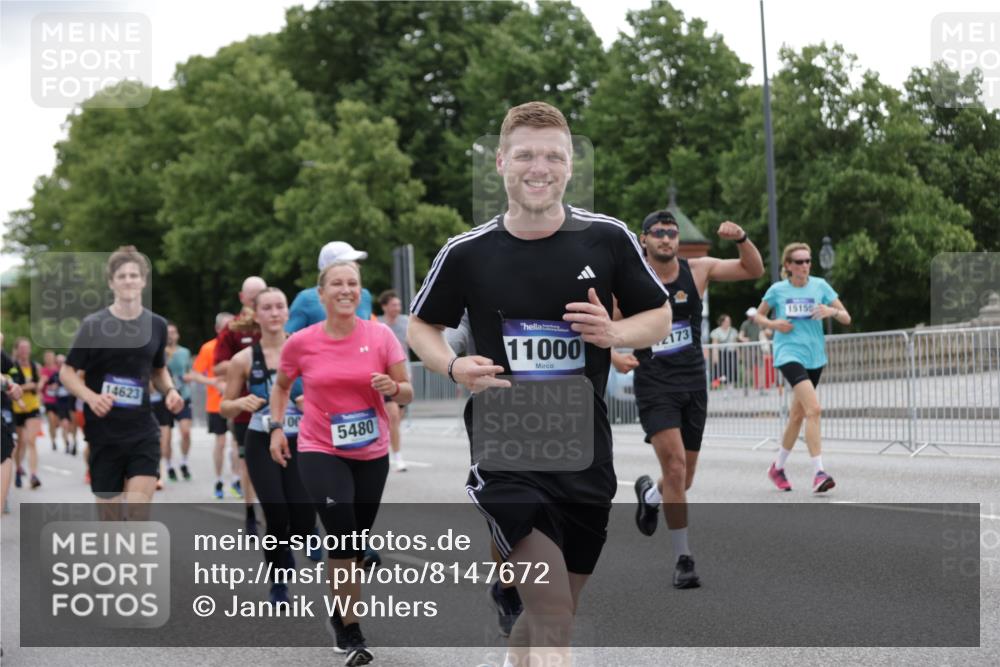 29.06.2025 - hella hamburg halbmarathon Jannik Wohlers http://msf.ph/oto/8147672 29.06.2025 10:48:35 Lombardsbrücke 2160, 2713, 2792, 3086, 3215, 3253, 5118, 5479, 5480, 5551, 6015, 6437, 6566, 6979, 7062, 9341, 9359, 9552, 10081, 10524, 11000, 11031, 11192, 11364, 11365, 11601, 11690, 11741, 11861, 11865, 12010, 12173, 12380, 12664, 12881, 12882, 13426, 13507, 13549, 13775, 14382, 14623, 15064, 15100, 15159, 15176, 15411, 15530, 15597, 15631, 15771, 16012, 16525, 17046, 17538, 17693, 18016 meine-sportfotos.de