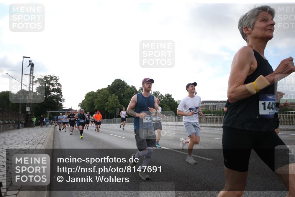 29.06.2025 - hella hamburg halbmarathon Jannik Wohlers http://msf.ph/oto/8147691 29.06.2025 10:03:59 Lombardsbrücke 1213, 1377, 1674, 2852, 2979, 3994, 4587, 5354, 5365, 5976, 6709, 8217, 9489, 10213, 10756, 10962, 11582, 12004, 12005, 12998, 13625, 14340, 14436, 14917, 15525, 16753, 16989, 17071, 17113, 17437, 17569, 17763, 17860, 18098, 18199, 18525 meine-sportfotos.de