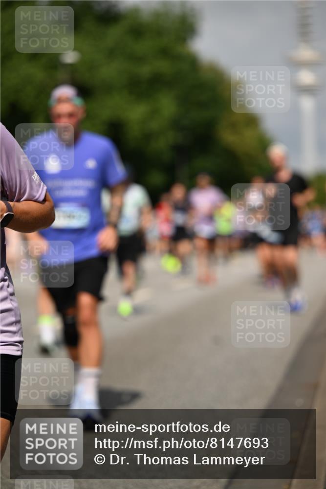 29.06.2025 - hella hamburg halbmarathon Dr. Thomas Lammeyer http://msf.ph/oto/8147693 29.06.2025 10:06:01 Kennedybrücke 1184, 1329, 1364, 1453, 1464, 1653, 1722, 1724, 1729, 1881, 1940, 2591, 3039, 3169, 3199, 4286, 4328, 4649, 5547, 5602, 5603, 6327, 6438, 7031, 7189, 7223, 8191, 8926, 9156, 9230, 9353, 9741, 10177, 10882 meine-sportfotos.de