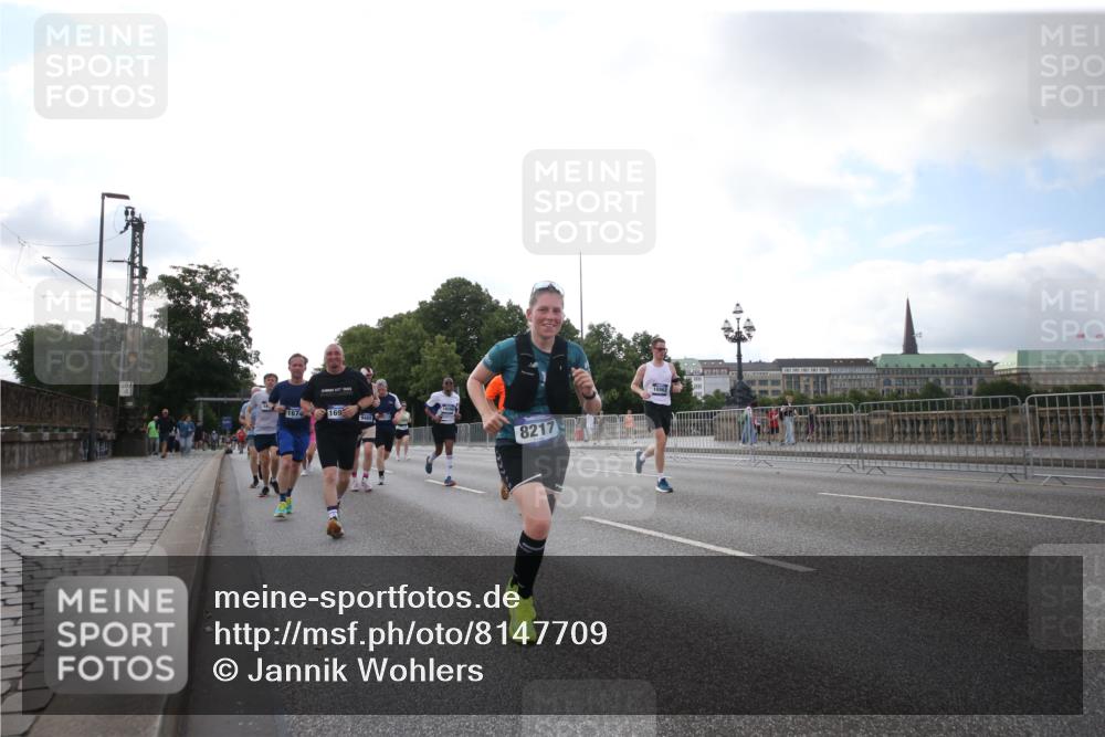 29.06.2025 - hella hamburg halbmarathon Jannik Wohlers http://msf.ph/oto/8147709 29.06.2025 10:04:02 Lombardsbrücke 1213, 1377, 1674, 2011, 2852, 2979, 3994, 4146, 4587, 5354, 5365, 5976, 6709, 8217, 9489, 10213, 10756, 10962, 11582, 12004, 12005, 12998, 13625, 14340, 14436, 14917, 16128, 16145, 16753, 16989, 17071, 17113, 17437, 17569, 17763, 18098, 18199, 18525 meine-sportfotos.de