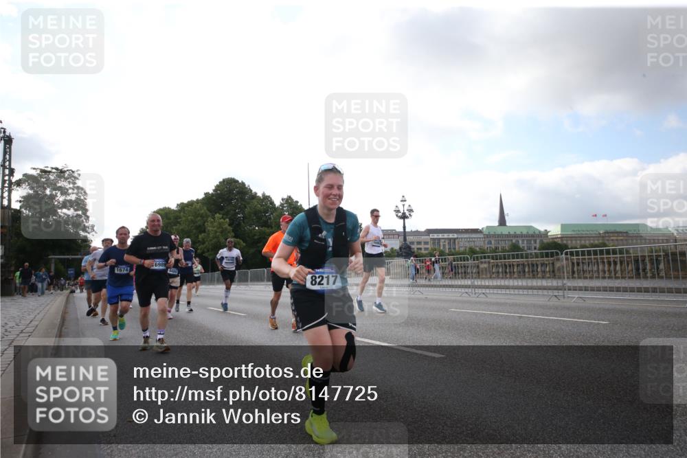 29.06.2025 - hella hamburg halbmarathon Jannik Wohlers http://msf.ph/oto/8147725 29.06.2025 10:04:02 Lombardsbrücke 1213, 1377, 1674, 2011, 2852, 2979, 3994, 4146, 4587, 5354, 5365, 5976, 6709, 8217, 9489, 10213, 10756, 10962, 11582, 12004, 12005, 12998, 13625, 14340, 14436, 14917, 16128, 16145, 16753, 16989, 17071, 17113, 17437, 17569, 17763, 18098, 18199, 18525 meine-sportfotos.de