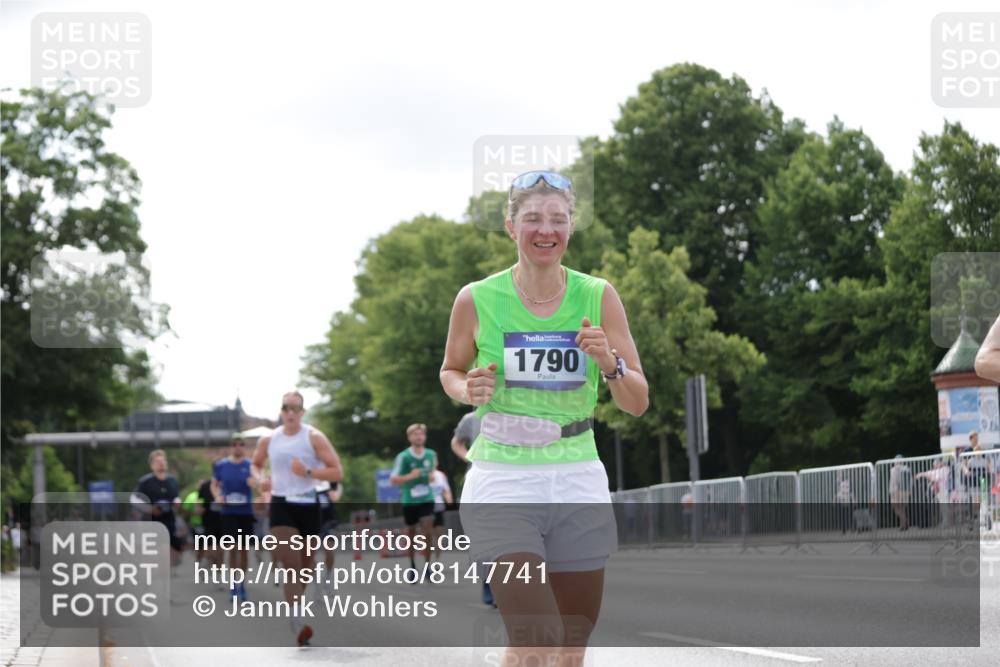 29.06.2025 - hella hamburg halbmarathon Jannik Wohlers http://msf.ph/oto/8147741 29.06.2025 10:11:42 Lombardsbrücke 1062, 1790, 2661, 7474, 9253, 9705, 10409, 11509, 11525, 11537, 11581, 11917, 13171, 13542, 14060, 14196, 14313, 15137, 16379, 16976, 18261, 18395, 18429, 18655 meine-sportfotos.de