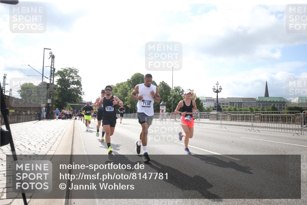 29.06.2025 - hella hamburg halbmarathon Jannik Wohlers http://msf.ph/oto/8147781 29.06.2025 10:05:45 Lombardsbrücke 1448, 1842, 3062, 4169, 4542, 4868, 5431, 6014, 6314, 7138, 7741, 8051, 8316, 9361, 10781, 13042, 13054, 13481, 14369, 14987, 15145, 15229, 15537, 15766, 15772, 16441, 16687, 17239, 17746, 18768, 18857, 18966 meine-sportfotos.de