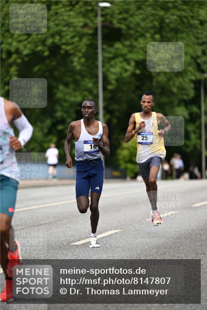 29.06.2025 - hella hamburg halbmarathon Dr. Thomas Lammeyer http://msf.ph/oto/8147807 29.06.2025 09:33:46 Kennedybrücke 2, 4, 5, 6, 7, 8, 9, 10, 11, 13, 16, 22, 23, 25, 59 meine-sportfotos.de