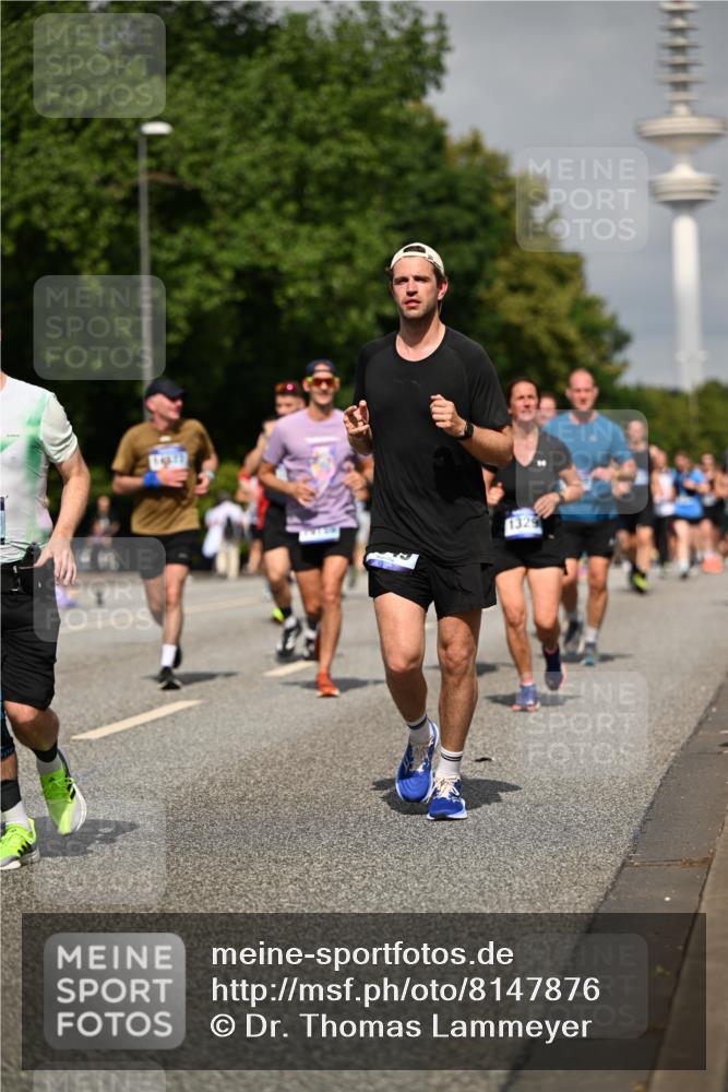 29.06.2025 - hella hamburg halbmarathon Dr. Thomas Lammeyer http://msf.ph/oto/8147876 29.06.2025 10:06:04 Kennedybrücke 1184, 1329, 1364, 1453, 1464, 1729, 1881, 1940, 2591, 3039, 3169, 3199, 4286, 4328, 4649, 5547, 5602, 5603, 6322, 6327, 6438, 7031, 7189, 7223, 8926, 9156, 9230, 9353, 9741, 10177, 10882 meine-sportfotos.de
