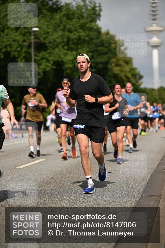 29.06.2025 - hella hamburg halbmarathon Dr. Thomas Lammeyer http://msf.ph/oto/8147906 29.06.2025 10:06:04 Kennedybrücke 1184, 1329, 1364, 1453, 1464, 1729, 1881, 1940, 2591, 3039, 3169, 3199, 4286, 4328, 4649, 5547, 5602, 5603, 6322, 6327, 6438, 7031, 7189, 7223, 8926, 9156, 9230, 9353, 9741, 10177, 10882 meine-sportfotos.de