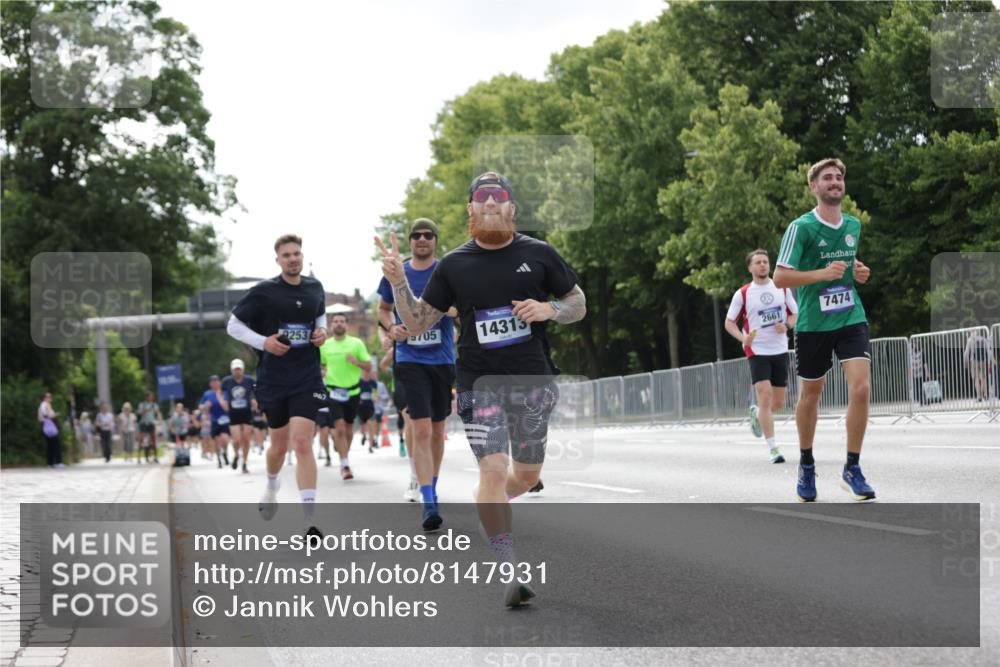 29.06.2025 - hella hamburg halbmarathon Jannik Wohlers http://msf.ph/oto/8147931 29.06.2025 10:11:46 Lombardsbrücke 1062, 1790, 2661, 3746, 5176, 6871, 7474, 9253, 9705, 11509, 11525, 11537, 11581, 13171, 14060, 14196, 14313, 14863, 15137, 16379, 16976, 18429, 18655 meine-sportfotos.de