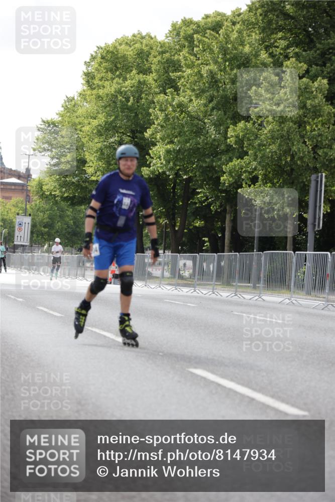 29.06.2025 - hella hamburg halbmarathon Jannik Wohlers http://msf.ph/oto/8147934 29.06.2025 09:10:31 Lombardsbrücke  meine-sportfotos.de