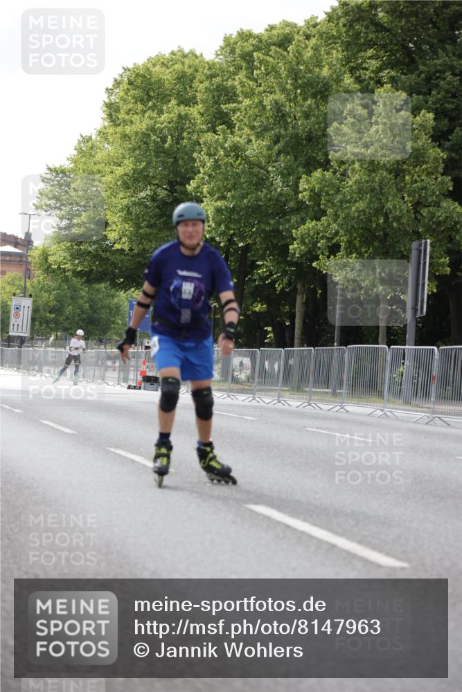29.06.2025 - hella hamburg halbmarathon Jannik Wohlers http://msf.ph/oto/8147963 29.06.2025 09:10:32 Lombardsbrücke  meine-sportfotos.de