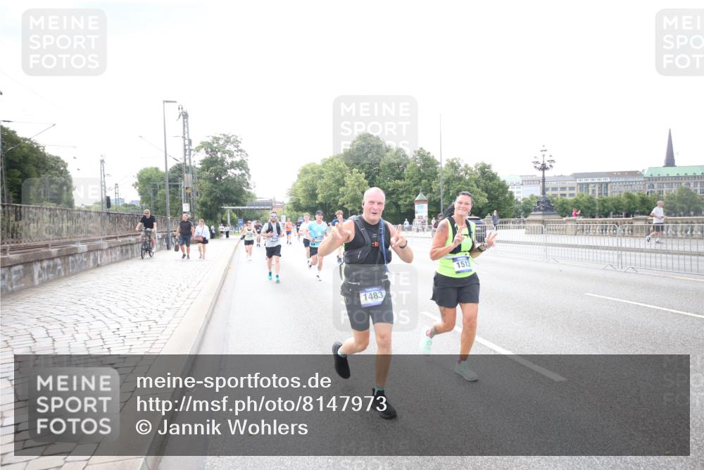 29.06.2025 - hella hamburg halbmarathon Jannik Wohlers http://msf.ph/oto/8147973 29.06.2025 10:09:12 Lombardsbrücke 1456, 1483, 1513, 1823, 8090, 8685, 9297, 9306, 9988, 12509, 13739, 15697, 16688, 16918, 17630, 18440, 19166, 19242 meine-sportfotos.de