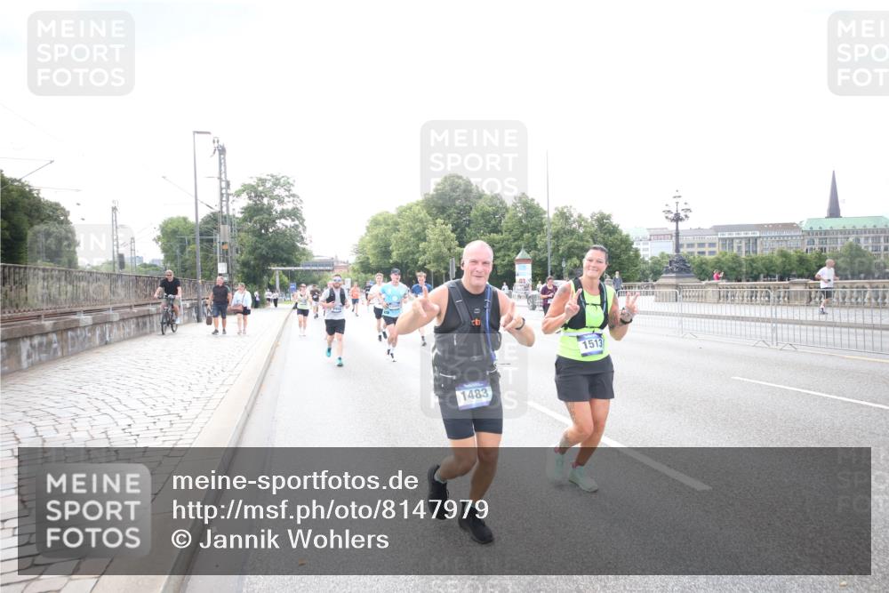 29.06.2025 - hella hamburg halbmarathon Jannik Wohlers http://msf.ph/oto/8147979 29.06.2025 10:09:12 Lombardsbrücke 1456, 1483, 1513, 1823, 8090, 8685, 9297, 9306, 9988, 12509, 13739, 15697, 16688, 16918, 17630, 18440, 19166, 19242 meine-sportfotos.de