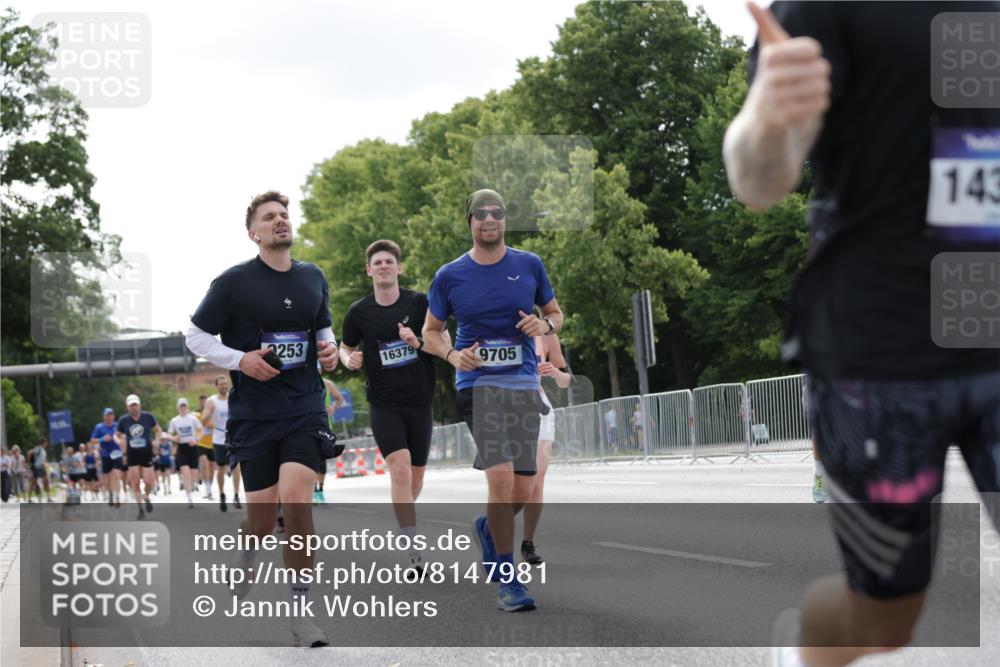 29.06.2025 - hella hamburg halbmarathon Jannik Wohlers http://msf.ph/oto/8147981 29.06.2025 10:11:48 Lombardsbrücke 1062, 1790, 2661, 3746, 5176, 6871, 7474, 9253, 9405, 9705, 11509, 11525, 11581, 13171, 14060, 14196, 14313, 14863, 15137, 16379, 16976, 18429, 18655 meine-sportfotos.de