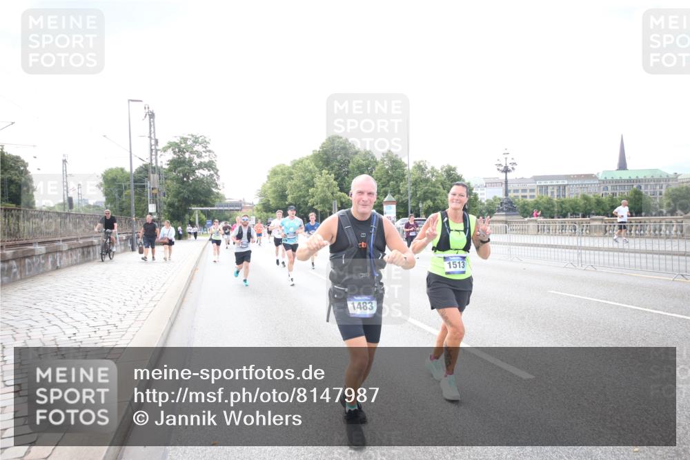 29.06.2025 - hella hamburg halbmarathon Jannik Wohlers http://msf.ph/oto/8147987 29.06.2025 10:09:12 Lombardsbrücke 1456, 1483, 1513, 1823, 8090, 8685, 9297, 9306, 9988, 12509, 13739, 15697, 16688, 16918, 17630, 18440, 19166, 19242 meine-sportfotos.de