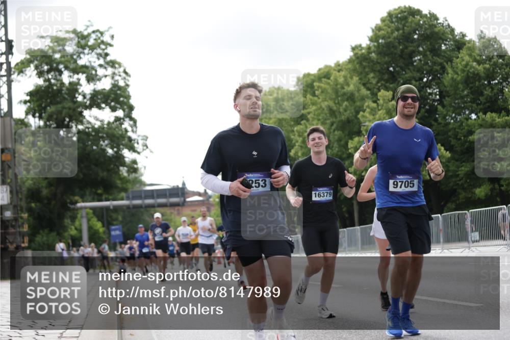 29.06.2025 - hella hamburg halbmarathon Jannik Wohlers http://msf.ph/oto/8147989 29.06.2025 10:11:48 Lombardsbrücke 1062, 1790, 2661, 3746, 5176, 6871, 7474, 9253, 9405, 9705, 11509, 11525, 11581, 13171, 14060, 14196, 14313, 14863, 15137, 16379, 16976, 18429, 18655 meine-sportfotos.de