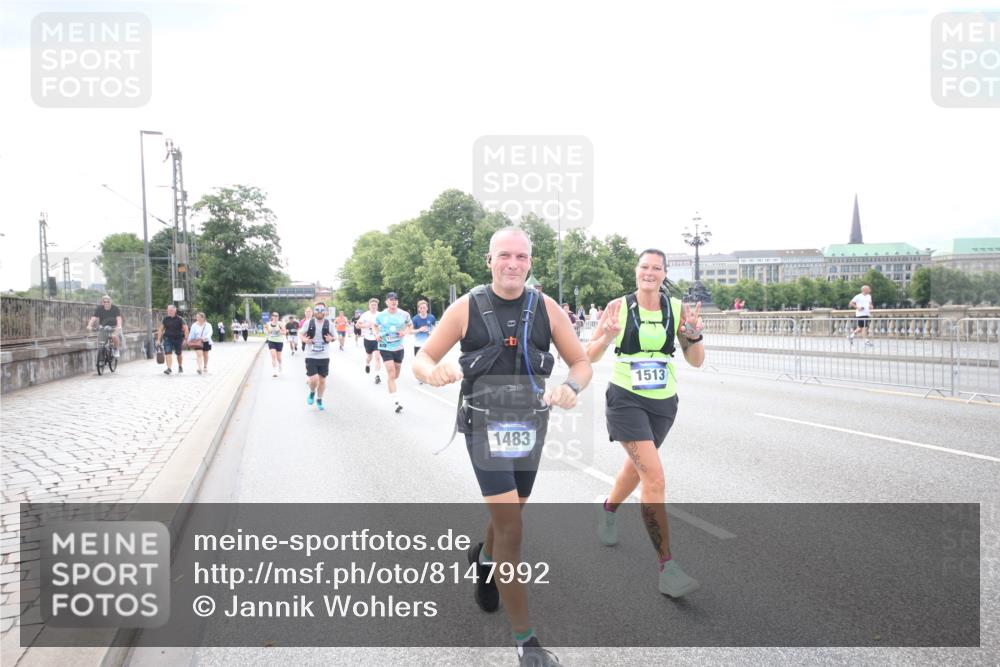 29.06.2025 - hella hamburg halbmarathon Jannik Wohlers http://msf.ph/oto/8147992 29.06.2025 10:09:12 Lombardsbrücke 1456, 1483, 1513, 1823, 8090, 8685, 9297, 9306, 9988, 12509, 13739, 15697, 16688, 16918, 17630, 18440, 19166, 19242 meine-sportfotos.de