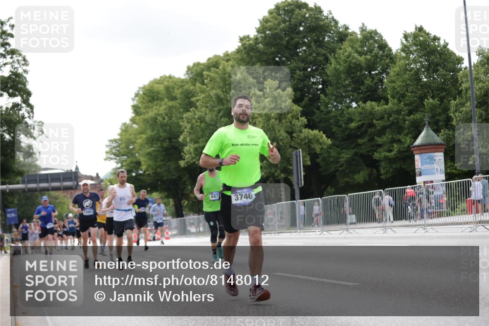 29.06.2025 - hella hamburg halbmarathon Jannik Wohlers http://msf.ph/oto/8148012 29.06.2025 10:11:51 Lombardsbrücke 1062, 1790, 1850, 2661, 3746, 5176, 6871, 7474, 9253, 9405, 9705, 10685, 11509, 11525, 11581, 13171, 14060, 14196, 14313, 14863, 14868, 15137, 16379, 16976, 18429, 18655 meine-sportfotos.de