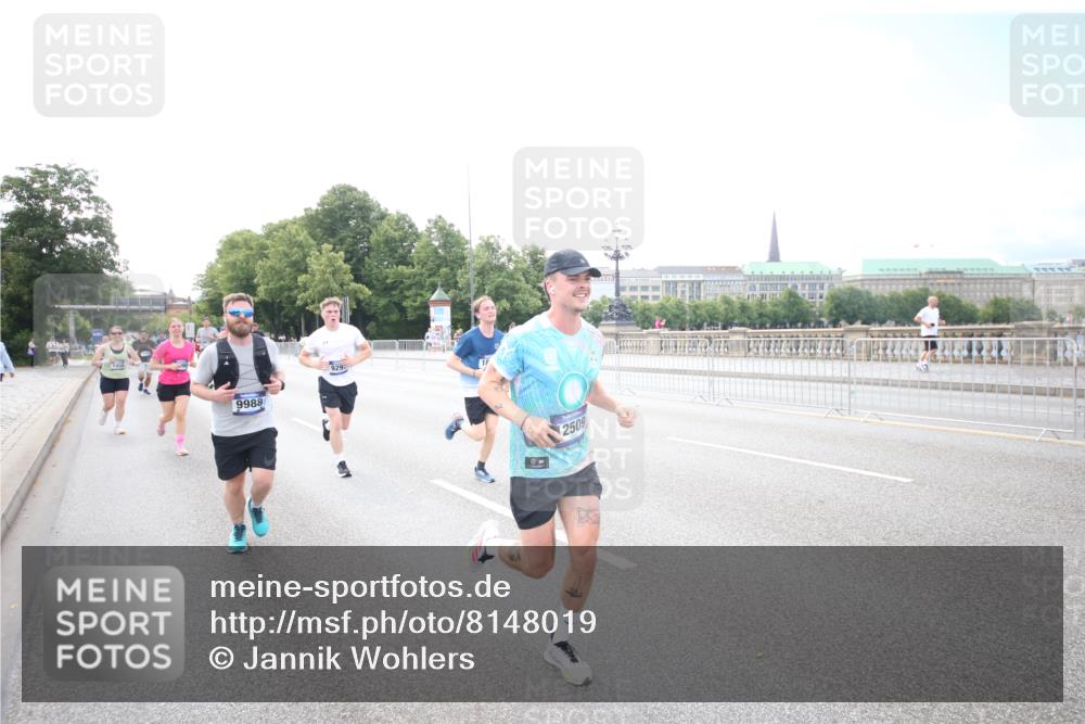 29.06.2025 - hella hamburg halbmarathon Jannik Wohlers http://msf.ph/oto/8148019 29.06.2025 10:09:14 Lombardsbrücke 1456, 1483, 1513, 1823, 8090, 8685, 9297, 9306, 9988, 12255, 12509, 13739, 15697, 16688, 16918, 17630, 18440, 19166, 19242 meine-sportfotos.de