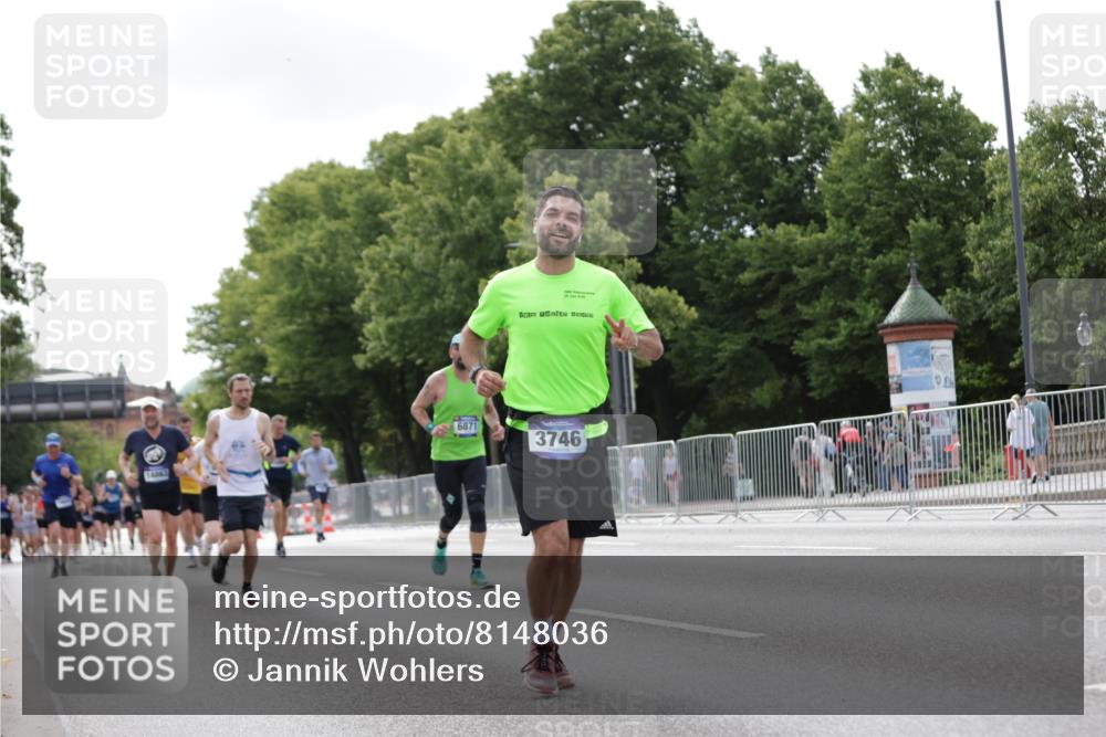 29.06.2025 - hella hamburg halbmarathon Jannik Wohlers http://msf.ph/oto/8148036 29.06.2025 10:11:51 Lombardsbrücke 1062, 1790, 1850, 2661, 3746, 5176, 6871, 7474, 9253, 9405, 9705, 10685, 11509, 11525, 11581, 13171, 14060, 14196, 14313, 14863, 14868, 15137, 16379, 16976, 18429, 18655 meine-sportfotos.de