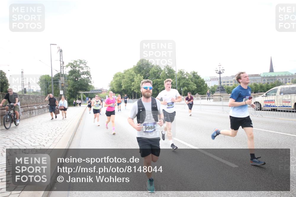 29.06.2025 - hella hamburg halbmarathon Jannik Wohlers http://msf.ph/oto/8148044 29.06.2025 10:09:15 Lombardsbrücke 1456, 1483, 1513, 1823, 8090, 8685, 9297, 9306, 9988, 12255, 12509, 13739, 15697, 16688, 16918, 17630, 18076, 18440, 19242 meine-sportfotos.de