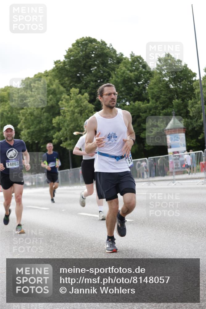 29.06.2025 - hella hamburg halbmarathon Jannik Wohlers http://msf.ph/oto/8148057 29.06.2025 10:11:54 Lombardsbrücke 1062, 1790, 1850, 2661, 3746, 4453, 4499, 5176, 6822, 6871, 6966, 7474, 9253, 9254, 9405, 9705, 10685, 11509, 14060, 14313, 14863, 14868, 16379, 18429 meine-sportfotos.de