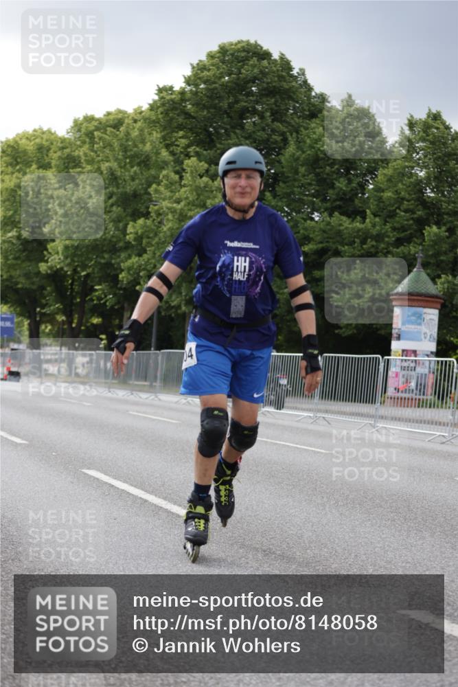 29.06.2025 - hella hamburg halbmarathon Jannik Wohlers http://msf.ph/oto/8148058 29.06.2025 09:10:33 Lombardsbrücke  meine-sportfotos.de