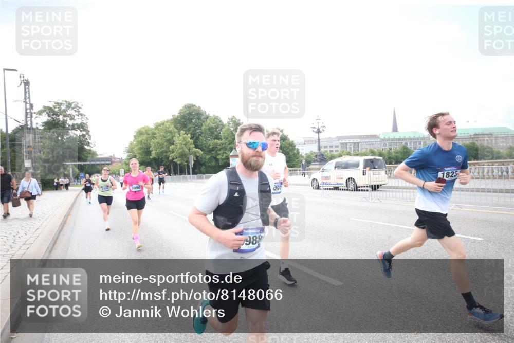29.06.2025 - hella hamburg halbmarathon Jannik Wohlers http://msf.ph/oto/8148066 29.06.2025 10:09:15 Lombardsbrücke 1456, 1483, 1513, 1823, 8090, 8685, 9297, 9306, 9988, 12255, 12509, 13739, 15697, 16688, 16918, 17630, 18076, 18440, 19242 meine-sportfotos.de