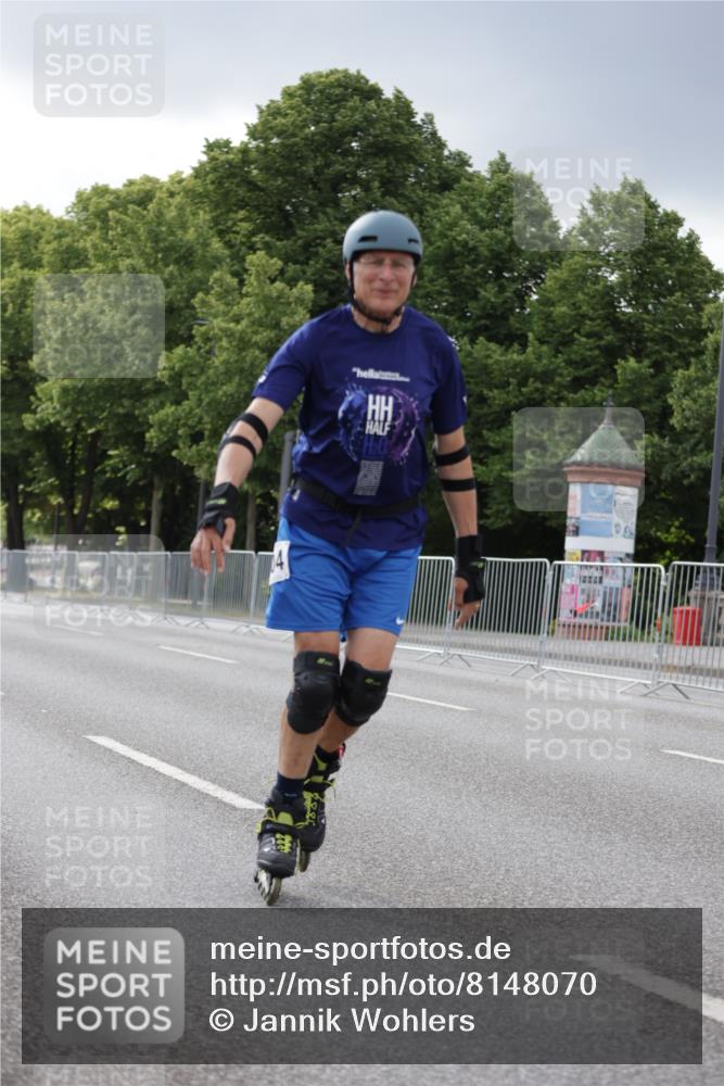 29.06.2025 - hella hamburg halbmarathon Jannik Wohlers http://msf.ph/oto/8148070 29.06.2025 09:10:34 Lombardsbrücke  meine-sportfotos.de
