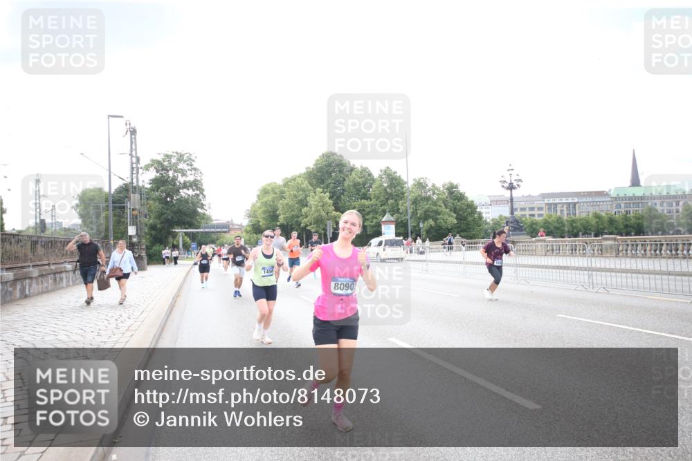 29.06.2025 - hella hamburg halbmarathon Jannik Wohlers http://msf.ph/oto/8148073 29.06.2025 10:09:16 Lombardsbrücke 1052, 1456, 1483, 1513, 1823, 7058, 8090, 8685, 9297, 9306, 9988, 12255, 12509, 13739, 16688, 16918, 17630, 18076, 18440, 19242 meine-sportfotos.de