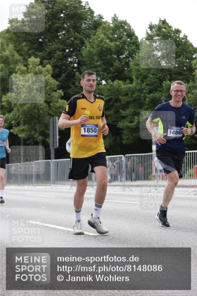 29.06.2025 - hella hamburg halbmarathon Jannik Wohlers http://msf.ph/oto/8148086 29.06.2025 10:11:57 Lombardsbrücke 1062, 1850, 2661, 2964, 3262, 3746, 4453, 4499, 5166, 5176, 5597, 5598, 6822, 6871, 6966, 7474, 9253, 9254, 9405, 9705, 10581, 10685, 11509, 14060, 14313, 14863, 14868, 16379, 18429 meine-sportfotos.de