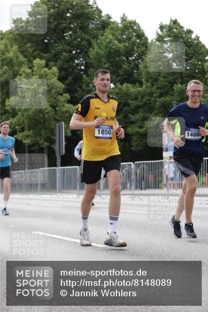 29.06.2025 - hella hamburg halbmarathon Jannik Wohlers http://msf.ph/oto/8148089 29.06.2025 10:11:57 Lombardsbrücke 1062, 1850, 2661, 2964, 3262, 3746, 4453, 4499, 5166, 5176, 5597, 5598, 6822, 6871, 6966, 7474, 9253, 9254, 9405, 9705, 10581, 10685, 11509, 14060, 14313, 14863, 14868, 16379, 18429 meine-sportfotos.de