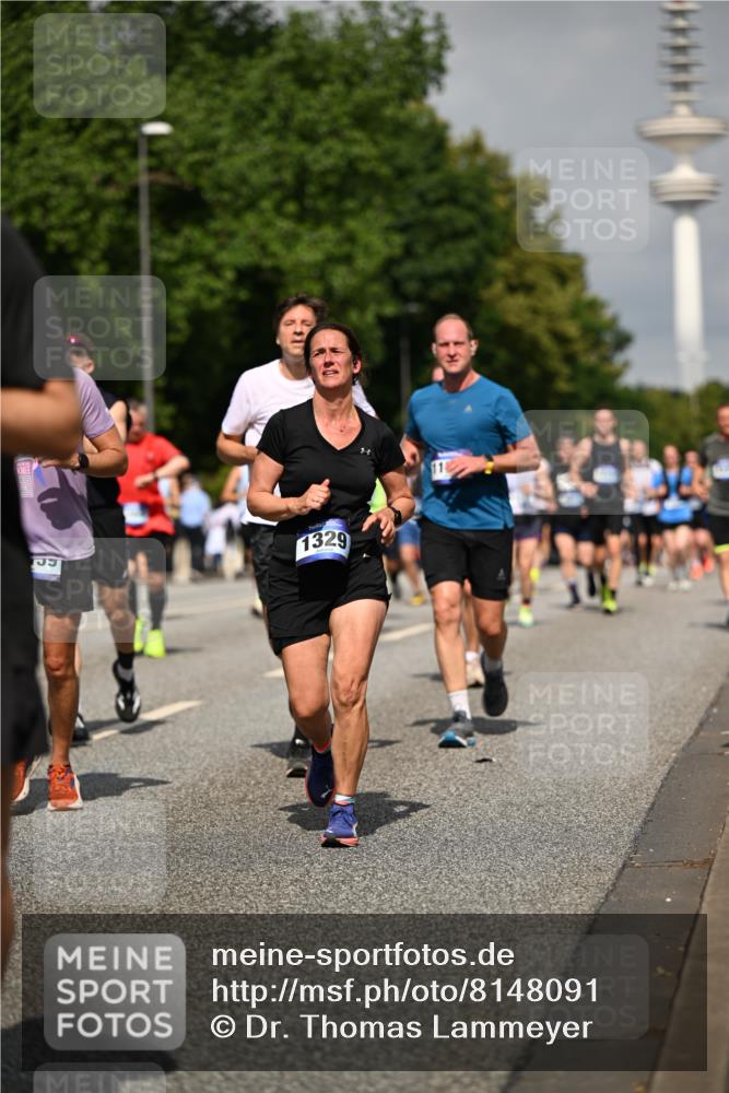 29.06.2025 - hella hamburg halbmarathon Dr. Thomas Lammeyer http://msf.ph/oto/8148091 29.06.2025 10:06:06 Kennedybrücke 1184, 1329, 1364, 1453, 1464, 1729, 1881, 1940, 2591, 3039, 3169, 3199, 4286, 4328, 4649, 5547, 5602, 5603, 6322, 6327, 6438, 7031, 7189, 7223, 9156, 9230, 9353, 9741, 10177, 10882 meine-sportfotos.de