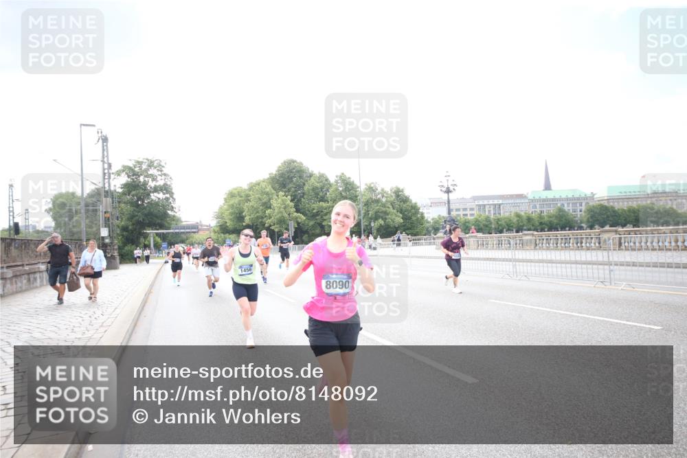 29.06.2025 - hella hamburg halbmarathon Jannik Wohlers http://msf.ph/oto/8148092 29.06.2025 10:09:17 Lombardsbrücke 1052, 1456, 1483, 1513, 1823, 7058, 8090, 8685, 9150, 9297, 9306, 9988, 12255, 12509, 13739, 16191, 16688, 16918, 17630, 18076, 18440, 19242 meine-sportfotos.de