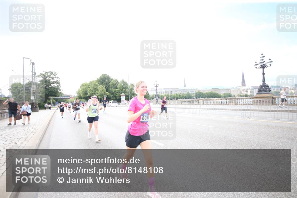 29.06.2025 - hella hamburg halbmarathon Jannik Wohlers http://msf.ph/oto/8148108 29.06.2025 10:09:17 Lombardsbrücke 1052, 1456, 1483, 1513, 1823, 7058, 8090, 8685, 9150, 9297, 9306, 9988, 12255, 12509, 13739, 16191, 16688, 16918, 17630, 18076, 18440, 19242 meine-sportfotos.de