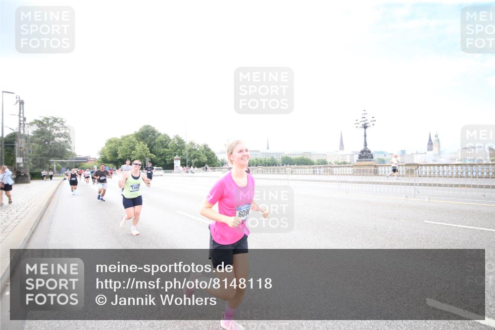 29.06.2025 - hella hamburg halbmarathon Jannik Wohlers http://msf.ph/oto/8148118 29.06.2025 10:09:17 Lombardsbrücke 1052, 1456, 1483, 1513, 1823, 7058, 8090, 8685, 9150, 9297, 9306, 9988, 12255, 12509, 13739, 16191, 16688, 16918, 17630, 18076, 18440, 19242 meine-sportfotos.de