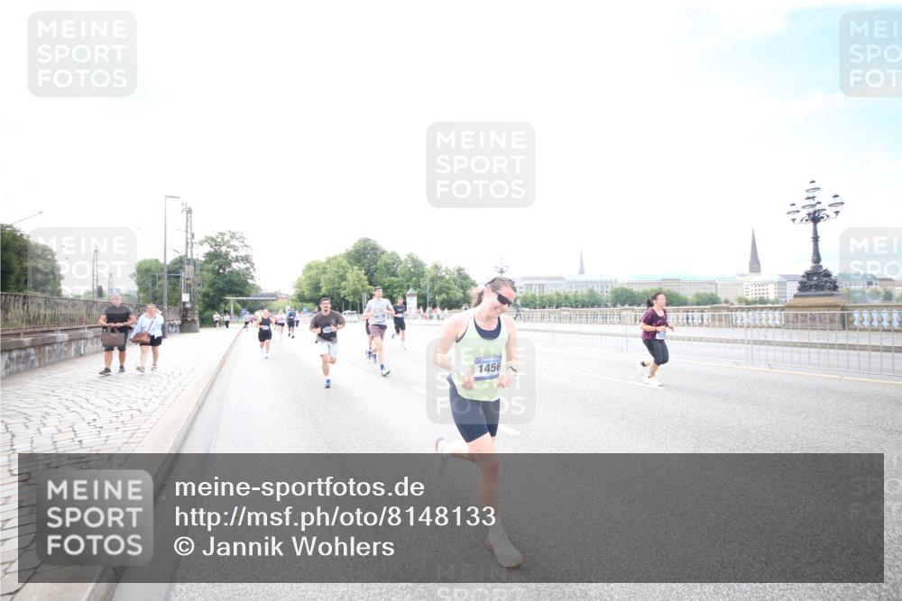 29.06.2025 - hella hamburg halbmarathon Jannik Wohlers http://msf.ph/oto/8148133 29.06.2025 10:09:18 Lombardsbrücke 1052, 1456, 1483, 1513, 1823, 7058, 8090, 8685, 9150, 9297, 9306, 12255, 12509, 13739, 16191, 16455, 16918, 17630, 17899, 18076, 18440, 19242 meine-sportfotos.de