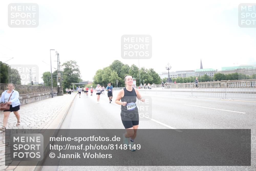 29.06.2025 - hella hamburg halbmarathon Jannik Wohlers http://msf.ph/oto/8148149 29.06.2025 10:09:22 Lombardsbrücke 1052, 1456, 1823, 4592, 7058, 8090, 8685, 9150, 9297, 9306, 9781, 12255, 12509, 13739, 16191, 16455, 16918, 17630, 17899, 18076, 18440, 19242 meine-sportfotos.de