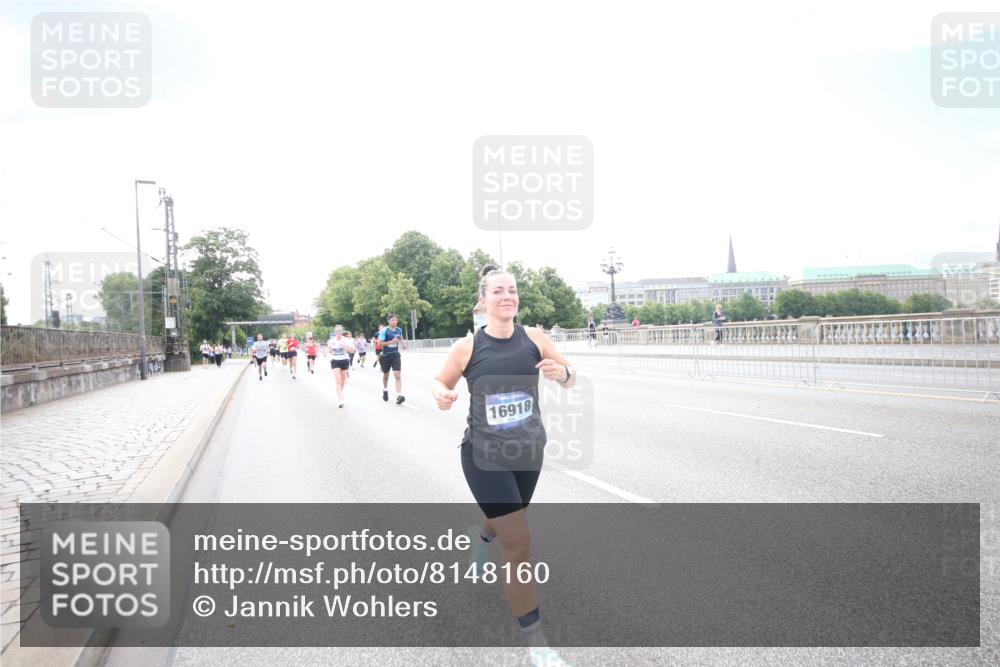 29.06.2025 - hella hamburg halbmarathon Jannik Wohlers http://msf.ph/oto/8148160 29.06.2025 10:09:22 Lombardsbrücke 1052, 1456, 1823, 4592, 7058, 8090, 8685, 9150, 9297, 9306, 9781, 12255, 12509, 13739, 16191, 16455, 16918, 17630, 17899, 18076, 18440, 19242 meine-sportfotos.de
