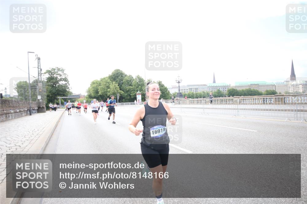 29.06.2025 - hella hamburg halbmarathon Jannik Wohlers http://msf.ph/oto/8148166 29.06.2025 10:09:22 Lombardsbrücke 1052, 1456, 1823, 4592, 7058, 8090, 8685, 9150, 9297, 9306, 9781, 12255, 12509, 13739, 16191, 16455, 16918, 17630, 17899, 18076, 18440, 19242 meine-sportfotos.de