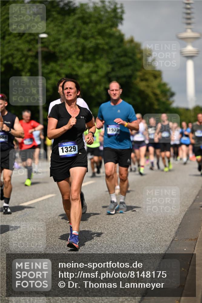 29.06.2025 - hella hamburg halbmarathon Dr. Thomas Lammeyer http://msf.ph/oto/8148175 29.06.2025 10:06:07 Kennedybrücke 1184, 1329, 1364, 1453, 1464, 1729, 1881, 1940, 2323, 2591, 3039, 3169, 3199, 4286, 4328, 4649, 5547, 5602, 6322, 6327, 6438, 7031, 7189, 7223, 9156, 9230, 9353, 9741, 9928, 10177, 10882 meine-sportfotos.de
