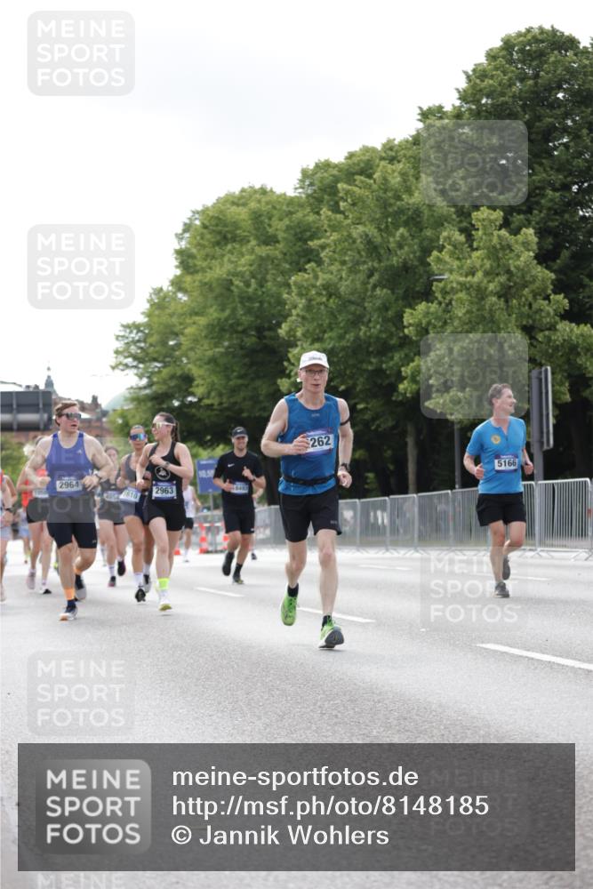 29.06.2025 - hella hamburg halbmarathon Jannik Wohlers http://msf.ph/oto/8148185 29.06.2025 10:12:01 Lombardsbrücke 1610, 1785, 1850, 2661, 2963, 2964, 3182, 3248, 3262, 3746, 4453, 4499, 4554, 5166, 5176, 5597, 5598, 6822, 6871, 6966, 7014, 7474, 9253, 9254, 9405, 10581, 10685, 11509, 14313, 14863, 14868, 16379, 16473, 18493 meine-sportfotos.de