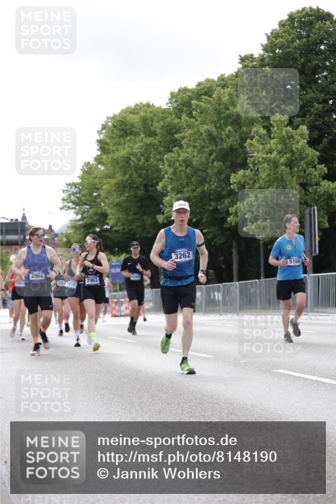 29.06.2025 - hella hamburg halbmarathon Jannik Wohlers http://msf.ph/oto/8148190 29.06.2025 10:12:01 Lombardsbrücke 1610, 1785, 1850, 2661, 2963, 2964, 3182, 3248, 3262, 3746, 4453, 4499, 4554, 5166, 5176, 5597, 5598, 6822, 6871, 6966, 7014, 7474, 9253, 9254, 9405, 10581, 10685, 11509, 14313, 14863, 14868, 16379, 16473, 18493 meine-sportfotos.de