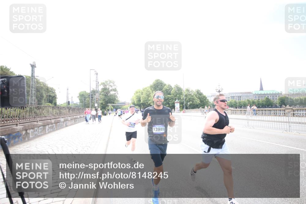 29.06.2025 - hella hamburg halbmarathon Jannik Wohlers http://msf.ph/oto/8148245 29.06.2025 10:10:09 Lombardsbrücke 1573, 4389, 5182, 5440, 5990, 5991, 7250, 7685, 9681, 9816, 11180, 11355, 11887, 11904, 11905, 12008, 12629, 13825, 13901, 14679, 14822, 15409, 16166, 16344, 16639, 17730, 19023 meine-sportfotos.de