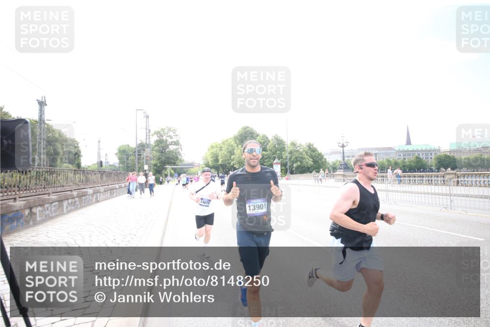 29.06.2025 - hella hamburg halbmarathon Jannik Wohlers http://msf.ph/oto/8148250 29.06.2025 10:10:09 Lombardsbrücke 1573, 4389, 5182, 5440, 5990, 5991, 7250, 7685, 9681, 9816, 11180, 11355, 11887, 11904, 11905, 12008, 12629, 13825, 13901, 14679, 14822, 15409, 16166, 16344, 16639, 17730, 19023 meine-sportfotos.de