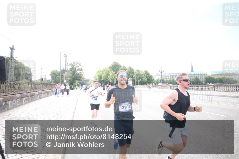 29.06.2025 - hella hamburg halbmarathon Jannik Wohlers http://msf.ph/oto/8148254 29.06.2025 10:10:09 Lombardsbrücke 1573, 4389, 5182, 5440, 5990, 5991, 7250, 7685, 9681, 9816, 11180, 11355, 11887, 11904, 11905, 12008, 12629, 13825, 13901, 14679, 14822, 15409, 16166, 16344, 16639, 17730, 19023 meine-sportfotos.de