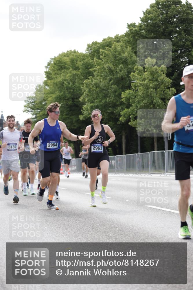 29.06.2025 - hella hamburg halbmarathon Jannik Wohlers http://msf.ph/oto/8148267 29.06.2025 10:12:03 Lombardsbrücke 1610, 1785, 1850, 2661, 2963, 2964, 3182, 3248, 3262, 3746, 4453, 4499, 4554, 5166, 5176, 5597, 5598, 6822, 6871, 6966, 7014, 9254, 9405, 10581, 10685, 11509, 14863, 14868, 15369, 16379, 16473, 18493 meine-sportfotos.de