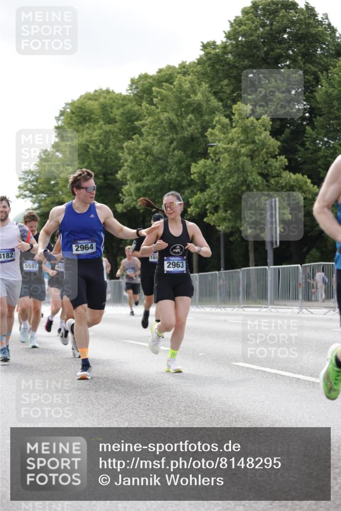 29.06.2025 - hella hamburg halbmarathon Jannik Wohlers http://msf.ph/oto/8148295 29.06.2025 10:12:03 Lombardsbrücke 1610, 1785, 1850, 2661, 2963, 2964, 3182, 3248, 3262, 3746, 4453, 4499, 4554, 5166, 5176, 5597, 5598, 6822, 6871, 6966, 7014, 9254, 9405, 10581, 10685, 11509, 14863, 14868, 15369, 16379, 16473, 18493 meine-sportfotos.de