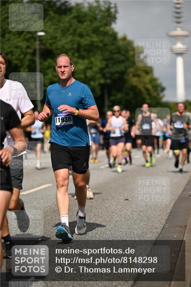 29.06.2025 - hella hamburg halbmarathon Dr. Thomas Lammeyer http://msf.ph/oto/8148298 29.06.2025 10:06:08 Kennedybrücke 1184, 1329, 1364, 1432, 1453, 1729, 1881, 1940, 2323, 3169, 3199, 4286, 4328, 4649, 5547, 5763, 6322, 6327, 6438, 7031, 9156, 9353, 9741, 9928, 10177, 10882 meine-sportfotos.de