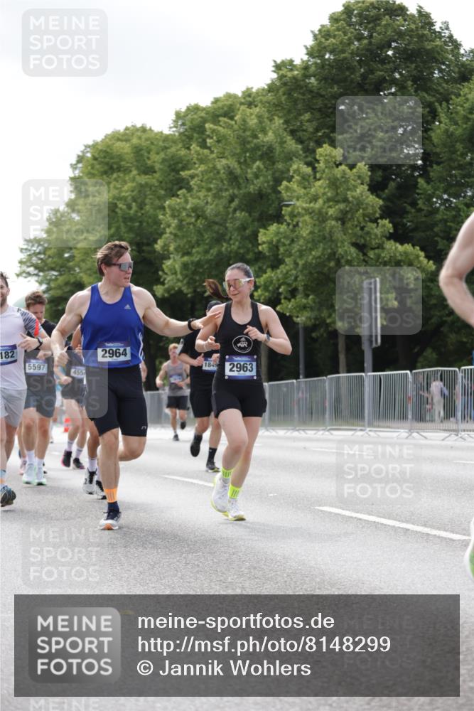 29.06.2025 - hella hamburg halbmarathon Jannik Wohlers http://msf.ph/oto/8148299 29.06.2025 10:12:03 Lombardsbrücke 1610, 1785, 1850, 2661, 2963, 2964, 3182, 3248, 3262, 3746, 4453, 4499, 4554, 5166, 5176, 5597, 5598, 6822, 6871, 6966, 7014, 9254, 9405, 10581, 10685, 11509, 14863, 14868, 15369, 16379, 16473, 18493 meine-sportfotos.de