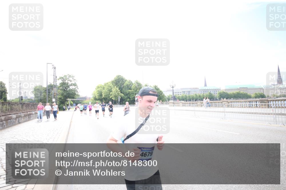 29.06.2025 - hella hamburg halbmarathon Jannik Wohlers http://msf.ph/oto/8148300 29.06.2025 10:10:10 Lombardsbrücke 1573, 4389, 5440, 5990, 5991, 7250, 7685, 9681, 9816, 11180, 11355, 11887, 11904, 11905, 12008, 12629, 13825, 13901, 14679, 14822, 15409, 16166, 16344, 17730, 19023 meine-sportfotos.de