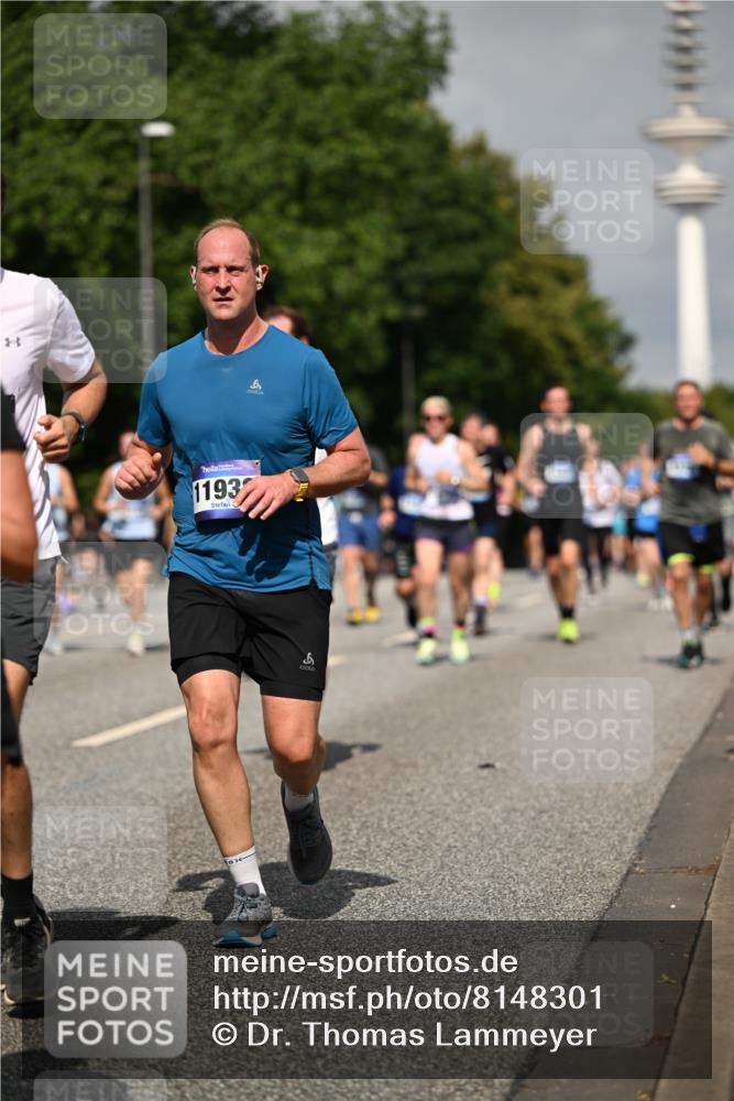 29.06.2025 - hella hamburg halbmarathon Dr. Thomas Lammeyer http://msf.ph/oto/8148301 29.06.2025 10:06:08 Kennedybrücke 1184, 1329, 1364, 1432, 1453, 1729, 1881, 1940, 2323, 3169, 3199, 4286, 4328, 4649, 5547, 5763, 6322, 6327, 6438, 7031, 9156, 9353, 9741, 9928, 10177, 10882 meine-sportfotos.de